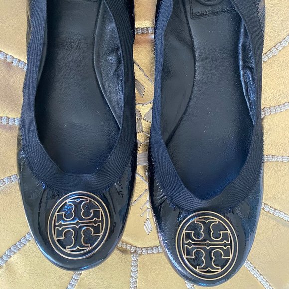 Tory Burch Black Patent Flats with Gold Logo - Picture 1 of 6